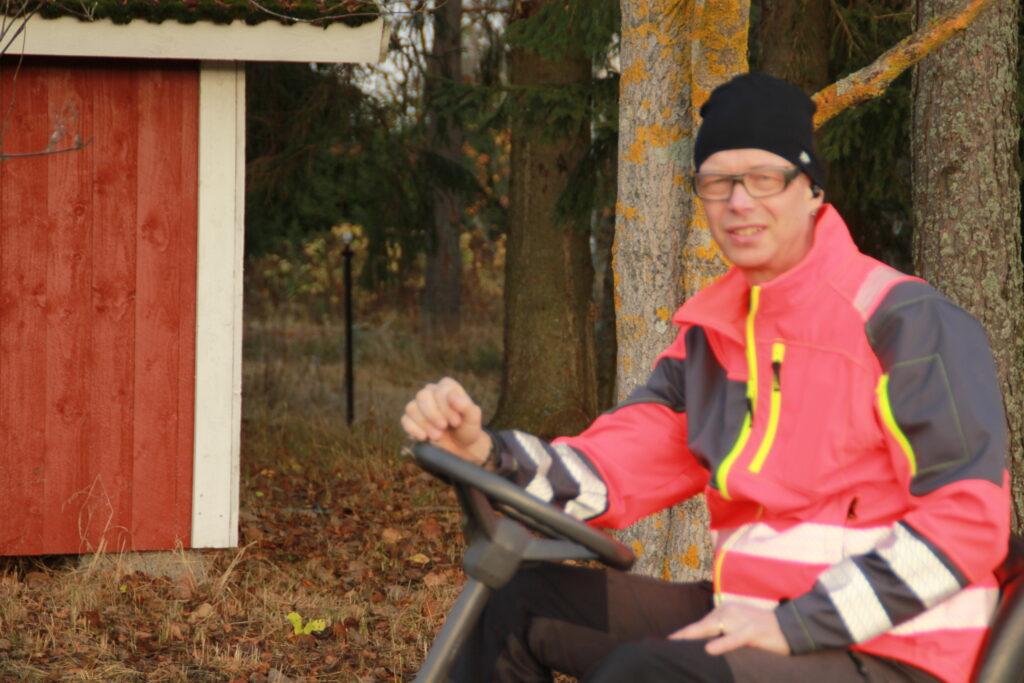 Ruohonleikkuu ja trimmeröinti palvelu